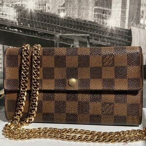 Authentic Louis Vuitton Vintage Damier Sarah Wallet
